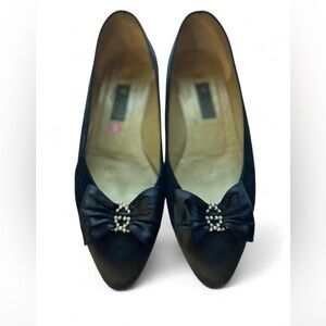Ultra Rare 1960s Vintage Gucci Black Satin Loafers with Bow Size 8 (38)